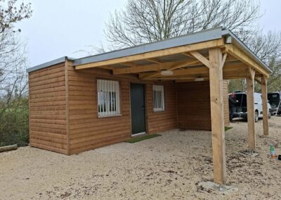 Shed with shelters at the Oasis, fishing pond & leisure activities in Rumilly-lès-Vaudes in the Aube department (10)
