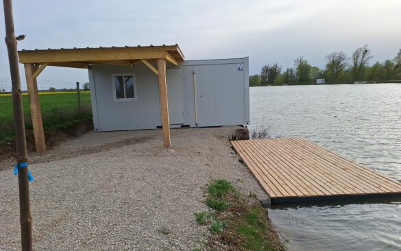 Les Érables, étang de pêche de 4ha dans l'Aube, équipé de bungalow avec abris et ponton