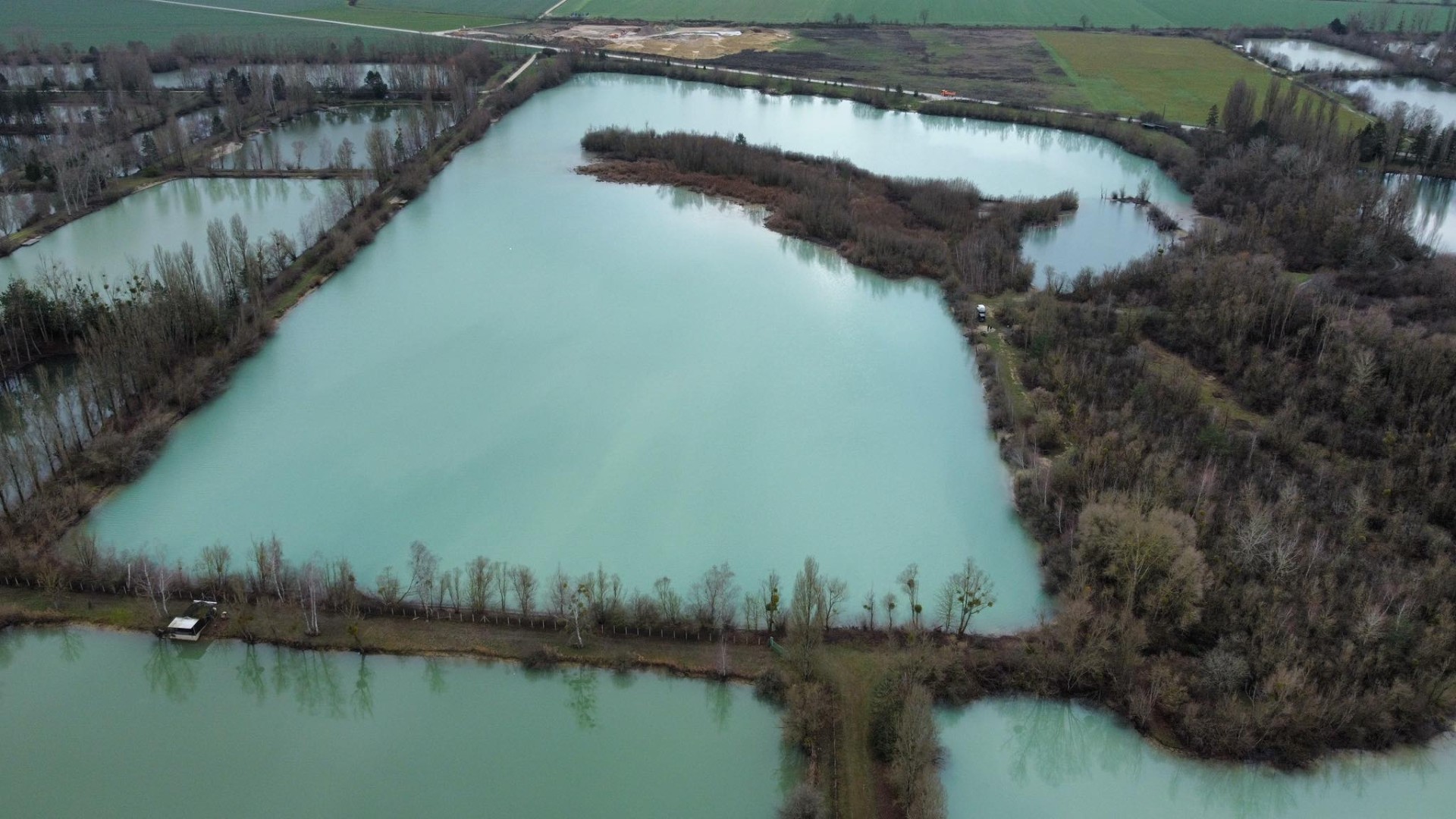 Le Domaine, étang de pêche de 12ha à Rumilly-lès-Vaudes, Aube (10)