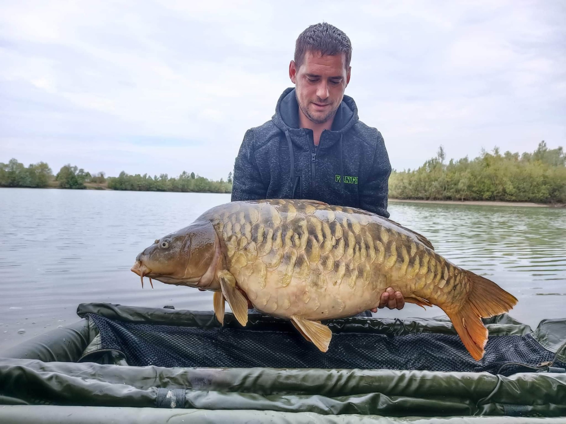 Carpe Le Domaine, étang de pêche à Rumilly-lès-Vaudes